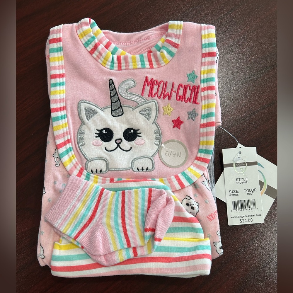 QUILTEX - 5 Piece Layette Set
